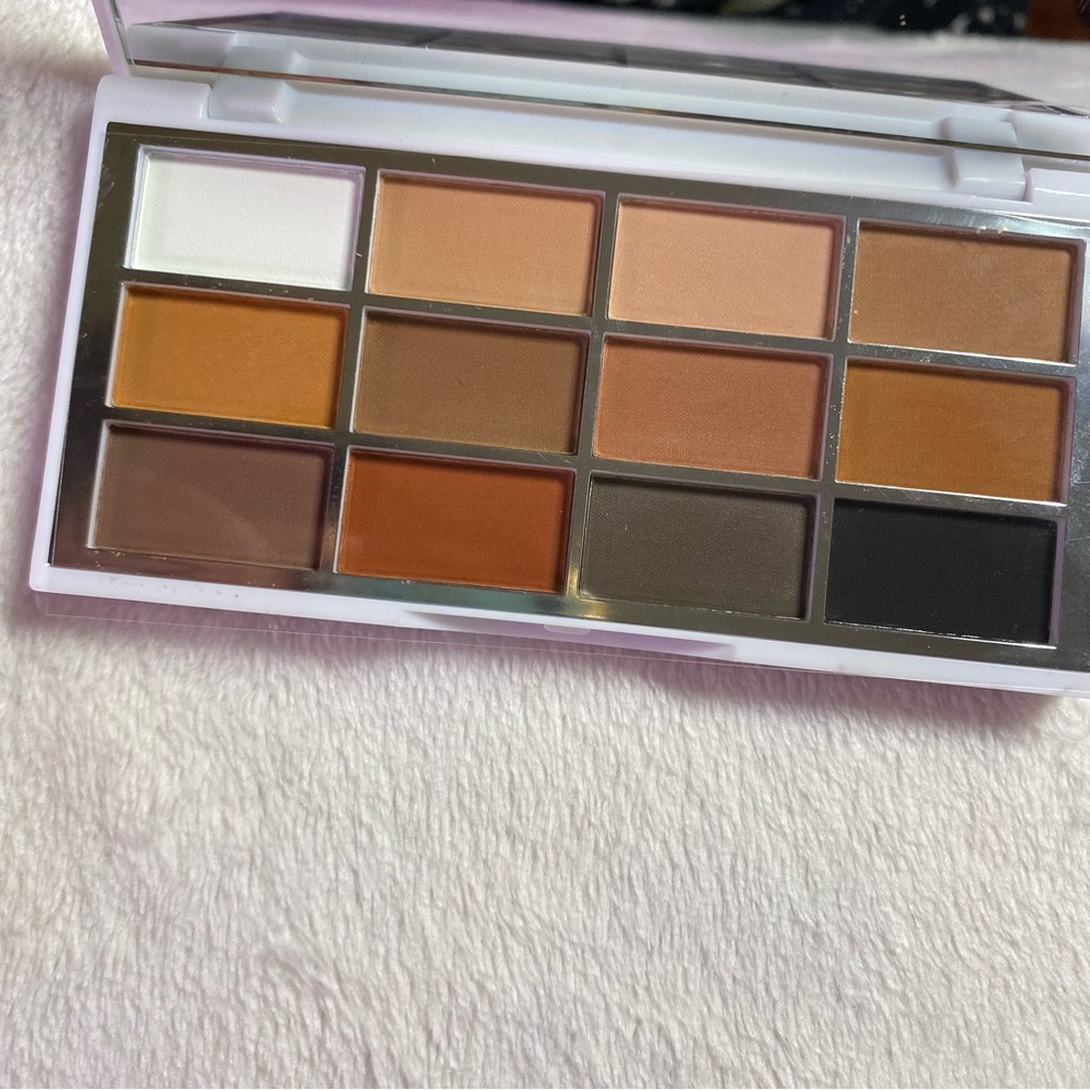 LASH STEP Full Size Matte About You Eyeshadow Palette